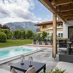 Mit Pool Und Bergblick In * אינזל