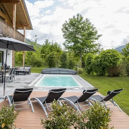 度假居 Mit Pool Und Bergblick In *