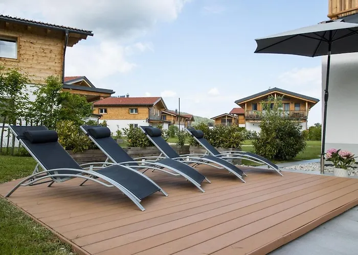 Nyaraló Mit Pool Und Bergblick In *