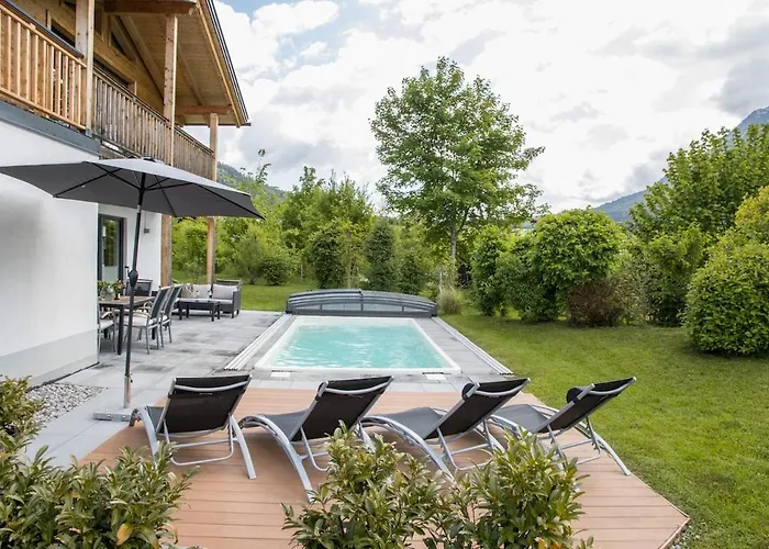 Dom wakacyjny Mit Pool Und Bergblick In *